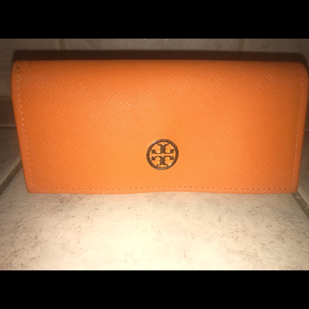 Authentic Tory Burch  sun glass case